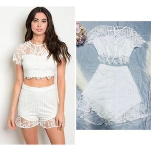 Cute Top & Shorts Set! (M, L) left